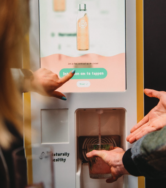 Gesund: Retulp Softdrink-Automat abfallfrei zapfen mit eigener Flasche oder Becher