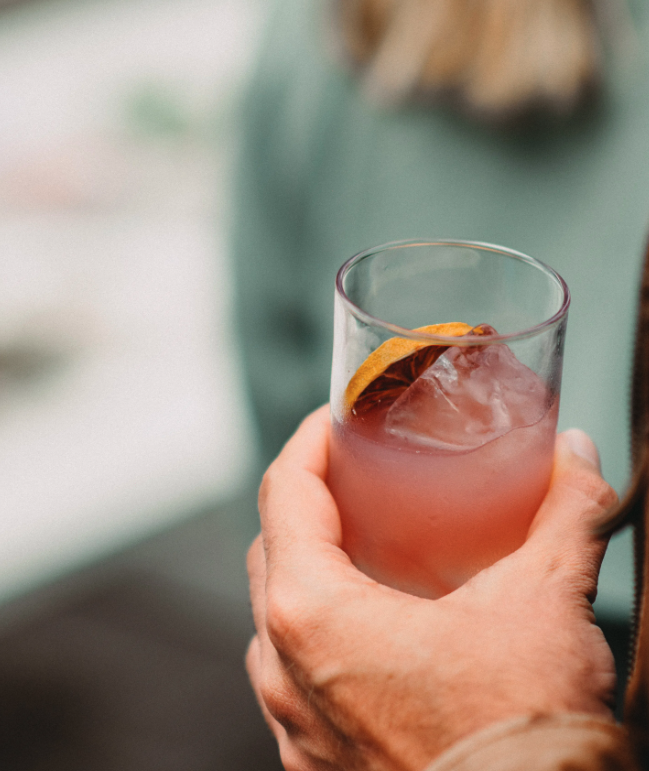 Retulp-Glas-Softdrinkspender abfallfrei zapfen mit eigener Flasche oder Becher